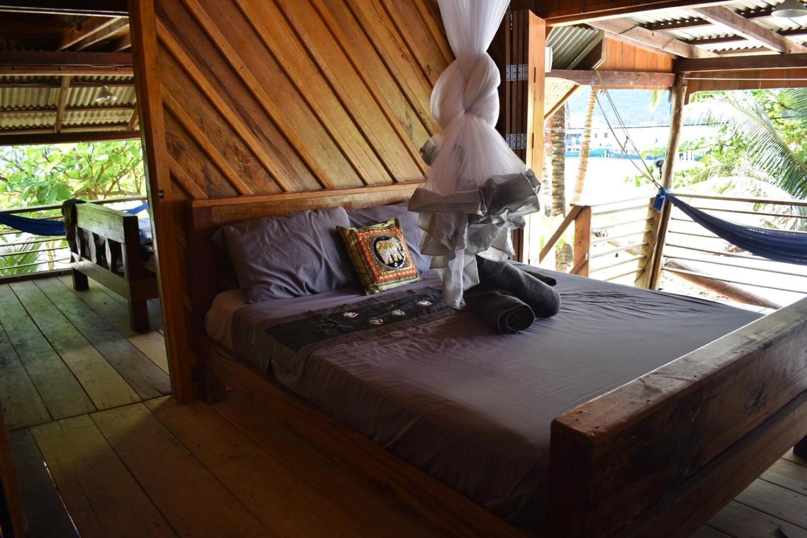 Beach House Cambodia Ко Ронг Санлоем Екстериор снимка